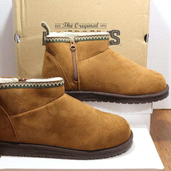 MUK LUKS Women's Larissa Boot - Picture 2 of 3